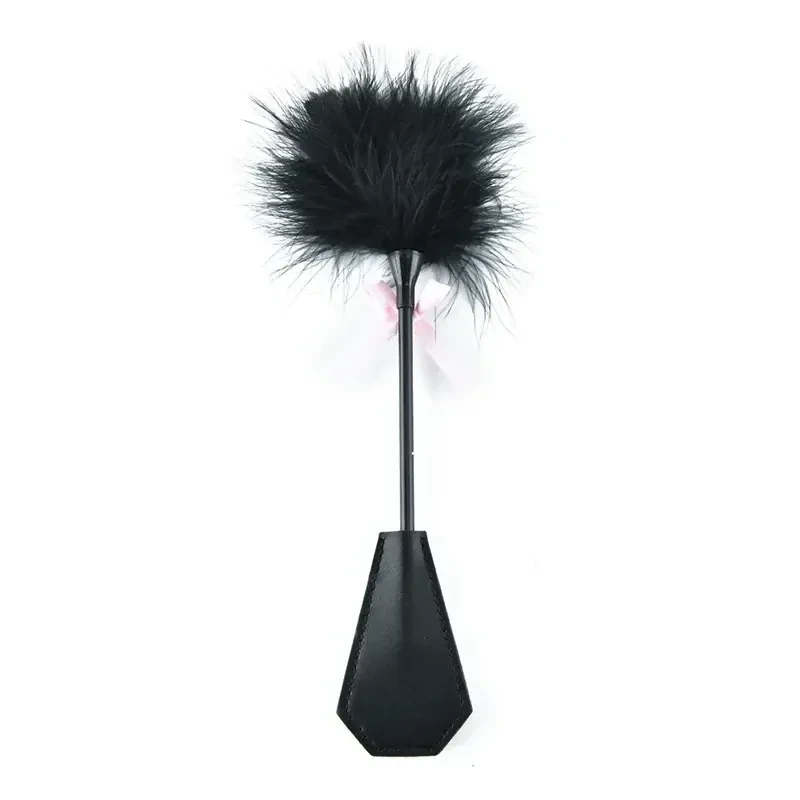 flogger noir jouet bdsm cuir