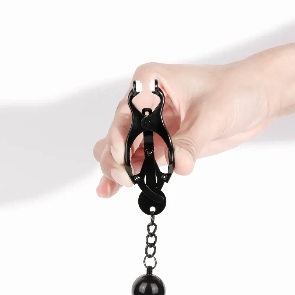 pinces a tetons metal et silicone noir